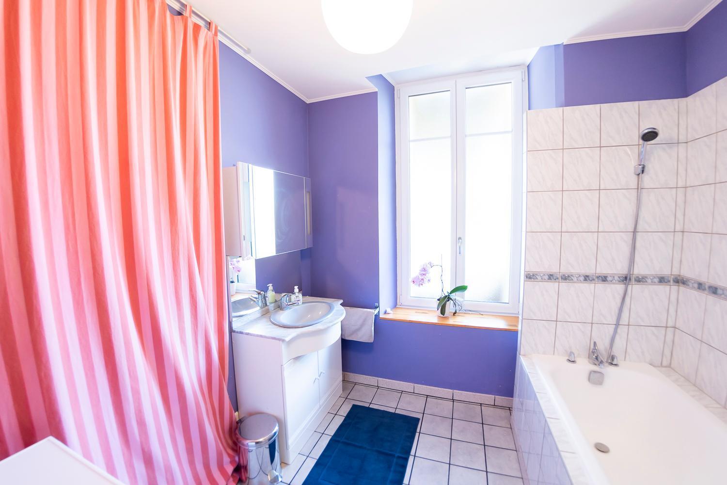 L'Enchantraine - Gite Tout Confort Et Tarif Tout Inclus - Appartement Spacieux Et Accueillant Sur Epinal Exterior photo